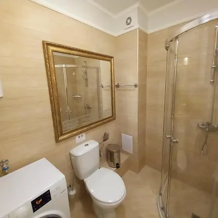 Private Grand 11 Apartment *
