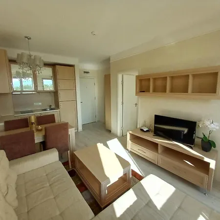 Private Grand 11